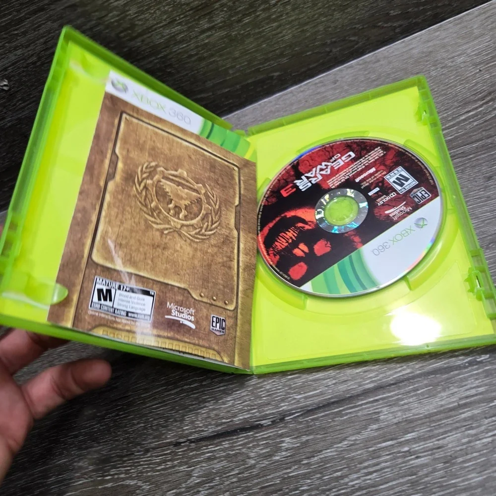 Gears of War 1 & 3 Microsoft Xbox 360 Video Game Lot CIB Complete Manuals Tested